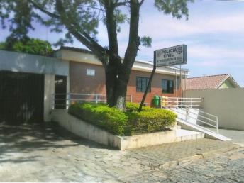 Rapaz fica em estado grave após levar garrafada na cabeça por discutir com primo