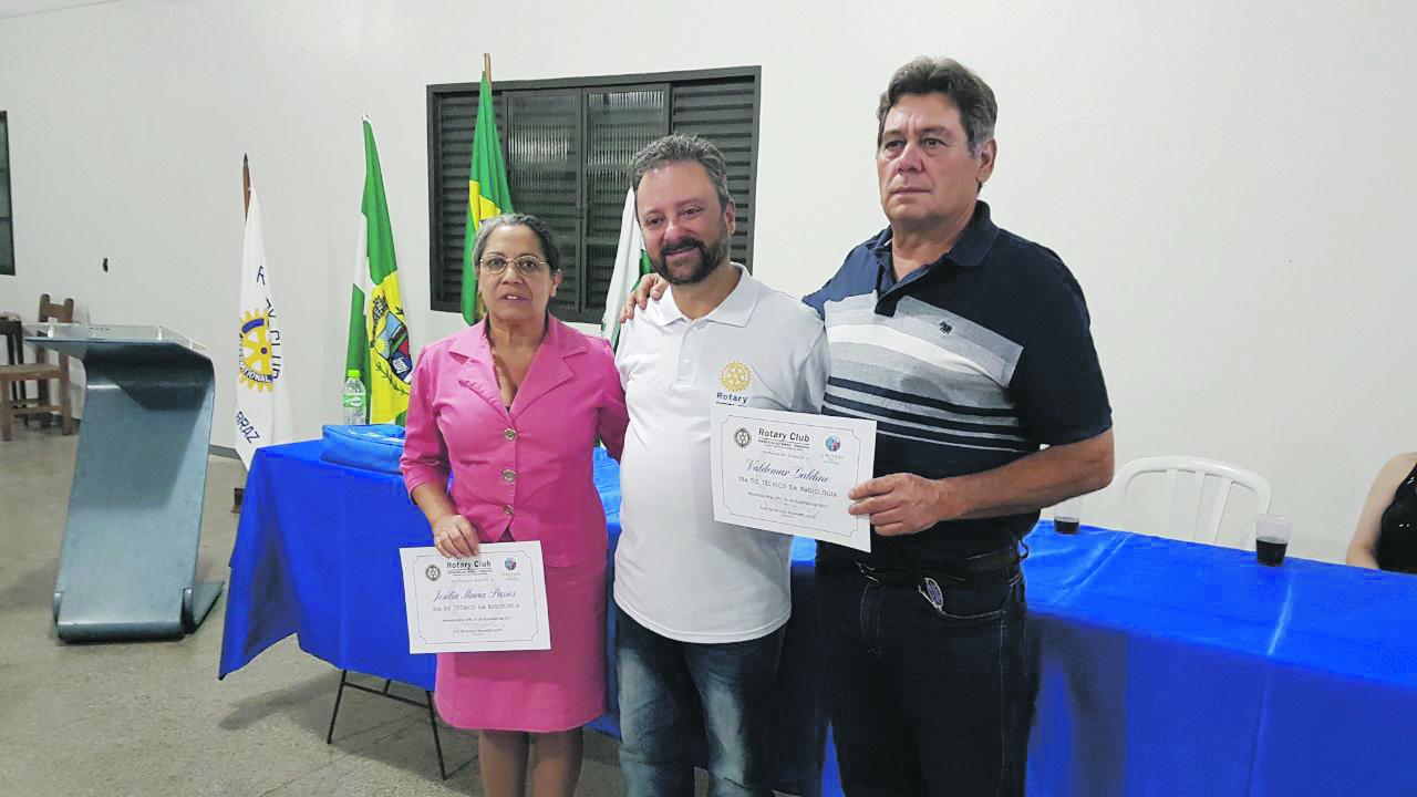 Rotary Club de W. Braz entrega certificados aos profissionais do mês