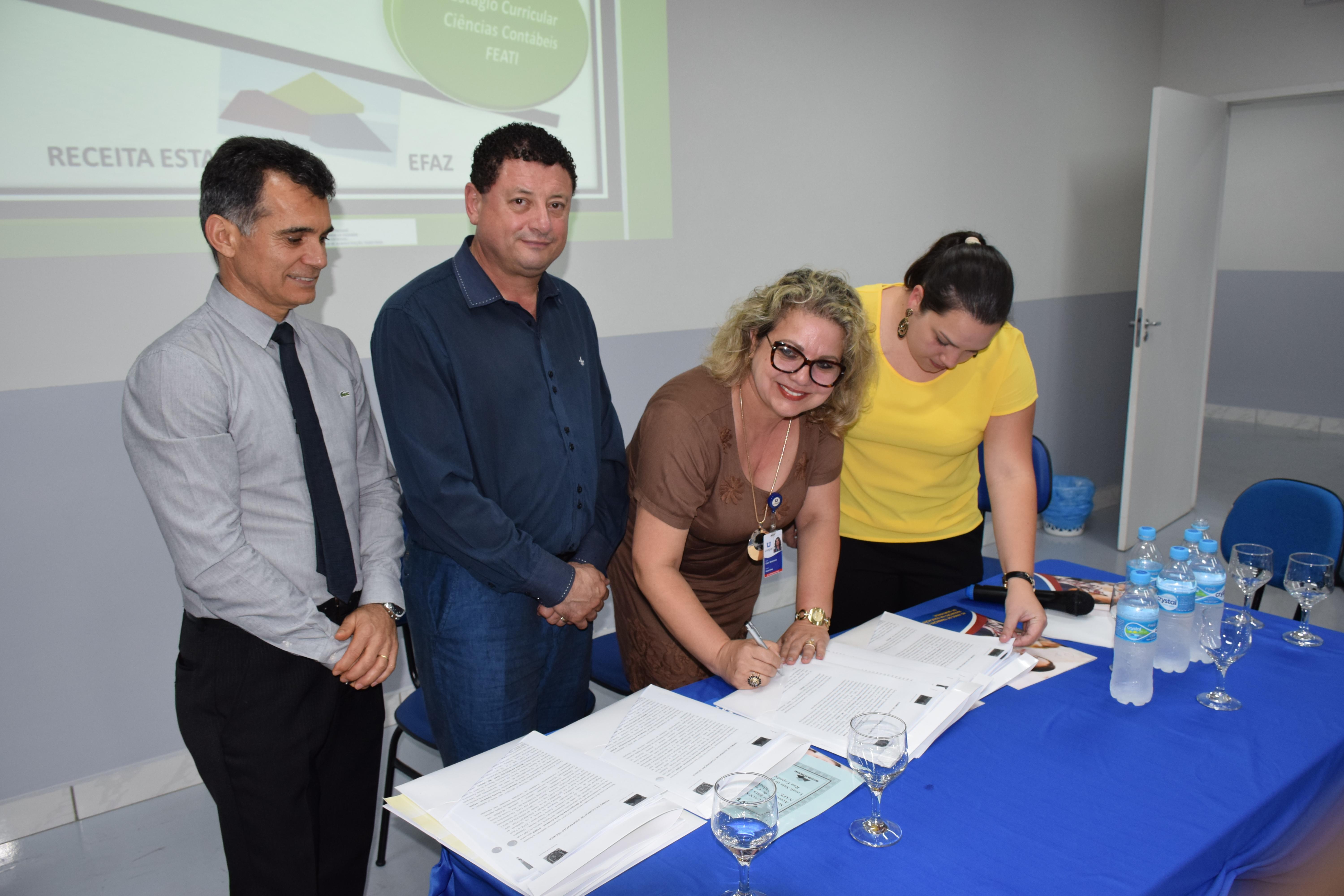 Proprietárias da UNOPAR assinam termo de cooperação com a Receita Estadual