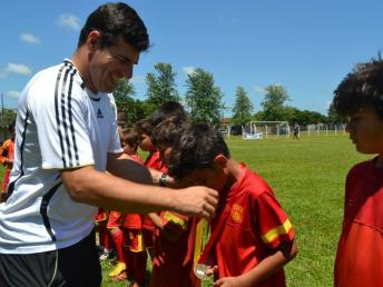 Prefeito firma parceria com Academia Furacão Paulo Rink e fortalece projeto social