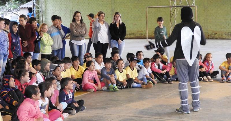 Programa “Saúde na Escola” realiza palestra educativa de prevenção à dengue