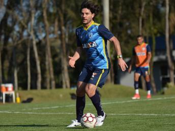 Londrina aguarda recuperação de Germano; Lucas Ramon volta de suspensão
