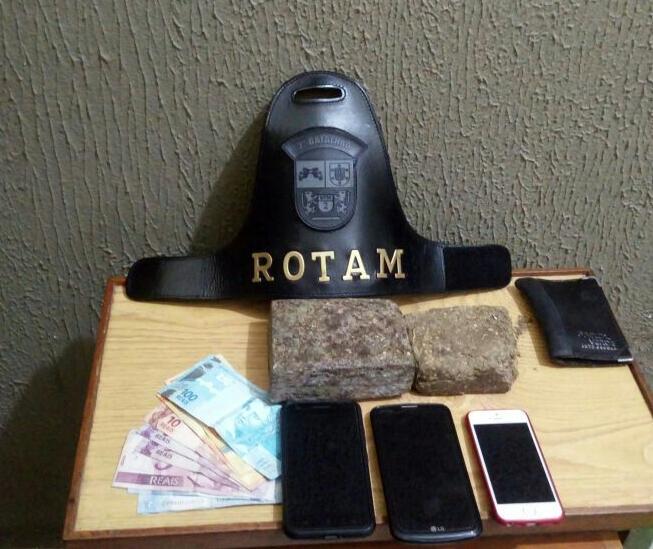 Polícia Militar prende traficante em Jacarezinho