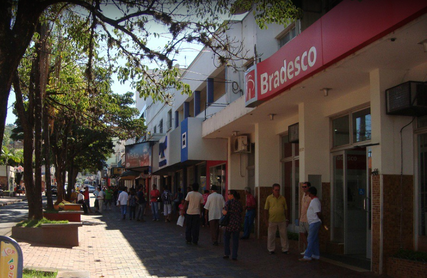 Após sacar pagamento, homem cai em golpe da “saidinha do banco”