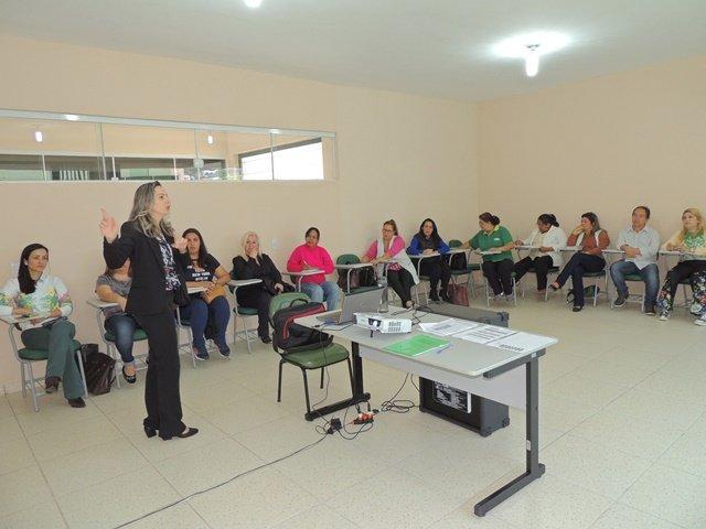 Professores da rede municipal se capacitam para ensino do empreendedorismo