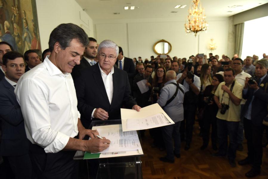 Governo programa modernização tecnológica de escolas