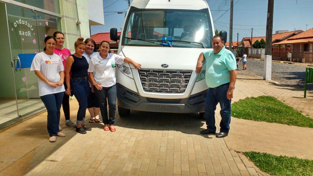 Prefeito de Jaboti adquire Van  para Saúde com emenda de Lupion