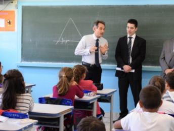 Projeto “Justiça e Cidadania também se Aprendem na Escola” desperta curiosidade entre os alunos