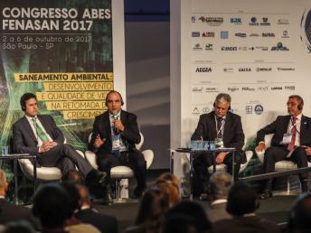 Companhias discutem políticas públicas para o saneamento