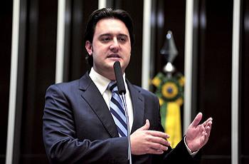 Ratinho Junior retorna à Assembleia Legislativa