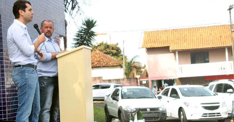 Japira recebe três veículos 0 Km para Secretaria da Saúde