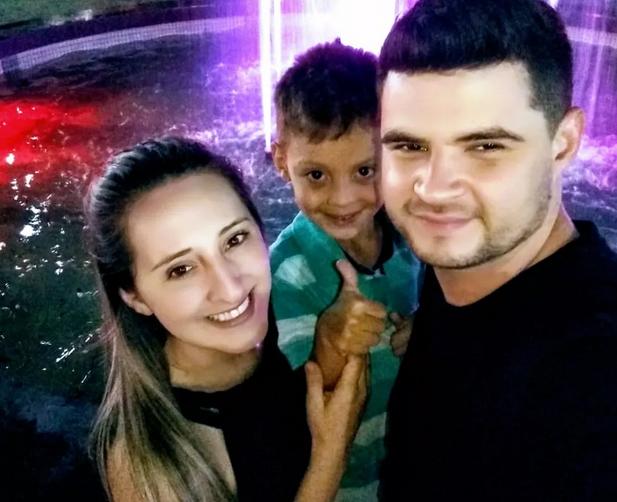 Após suspeita de tumor no útero, mulher descobre que está grávida de quíntuplos