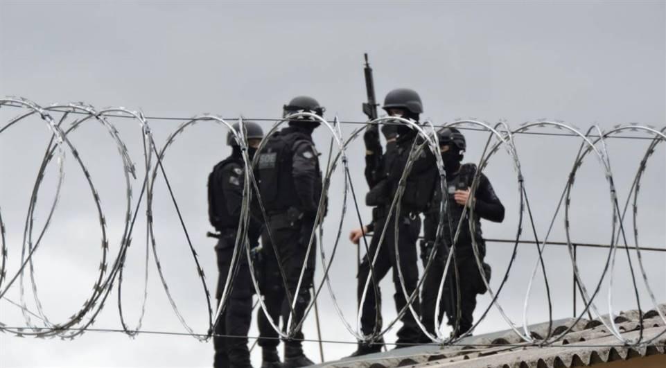 Serviço de Operação Especiais apreende celulares, carregadores e ferramentas em carceragem de Arapoti