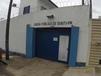 Em Ibaiti uma mãe foi flagrada tentado jogar drogas para dentro da cadeia