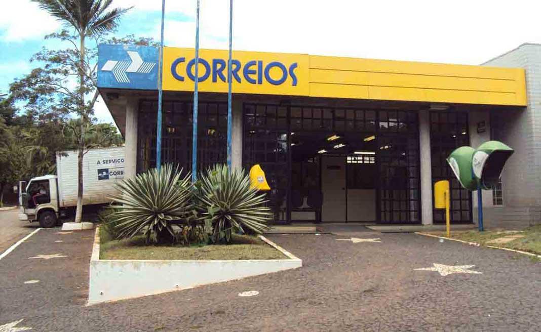 Menor tenta roubar motocicleta dos Correios de Wenceslau Braz