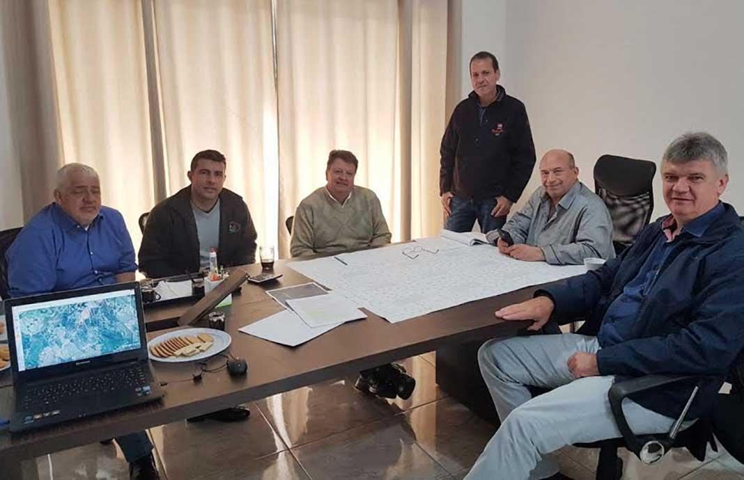 Prefeito de Jaguariaíva e GMH cumprem mais uma etapa de instalação do complexo agrícola