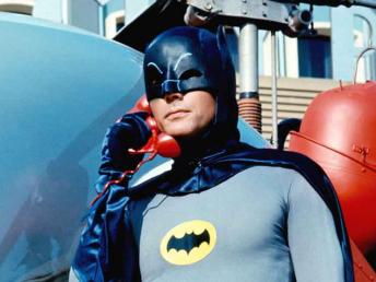 Aos 88 anos morre Adam West, o eterno 'Batman'