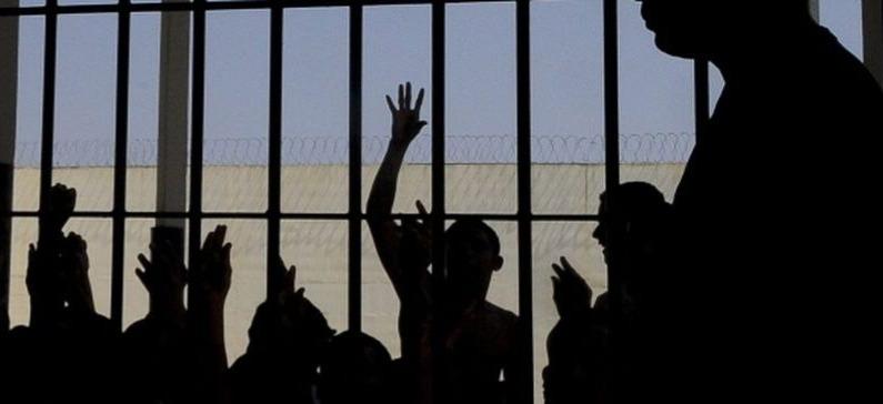 Guerra de facções criminosas volta com força nas cadeias do Paraná