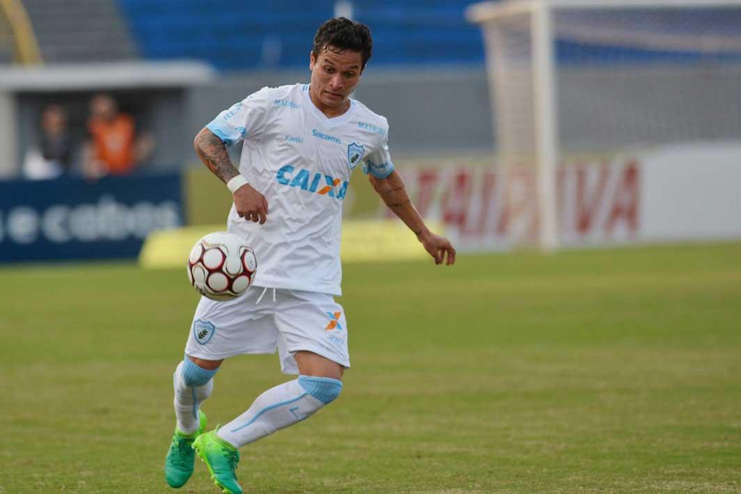 Artur é um dos destaques do Londrina
