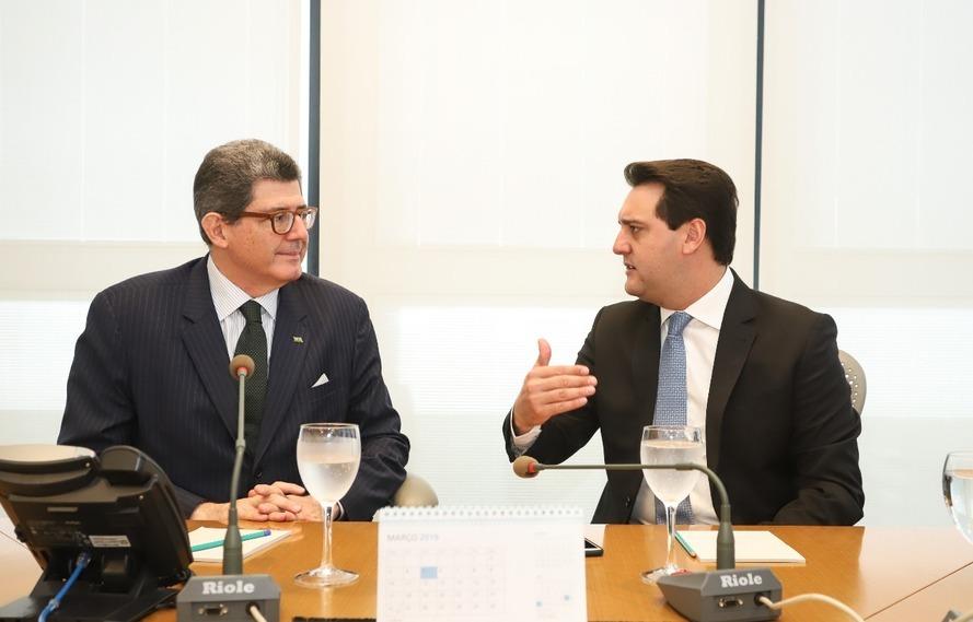 Governador busca apoio do BNDES para projetos no Estado