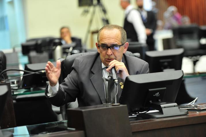 Deputado pede abertura de concurso para a Polícia Civil do Paraná