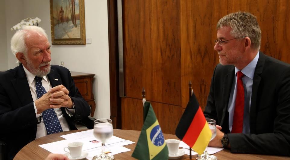 Governo quer ampliar negócios e atrair empresas da Alemanha