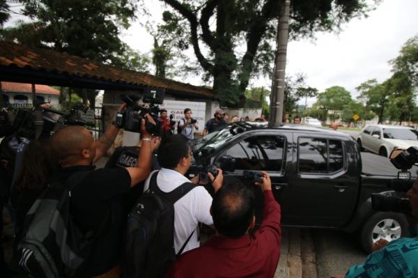 Defesa pede transferência de Richa para o Complexo Médico de Pinhais
