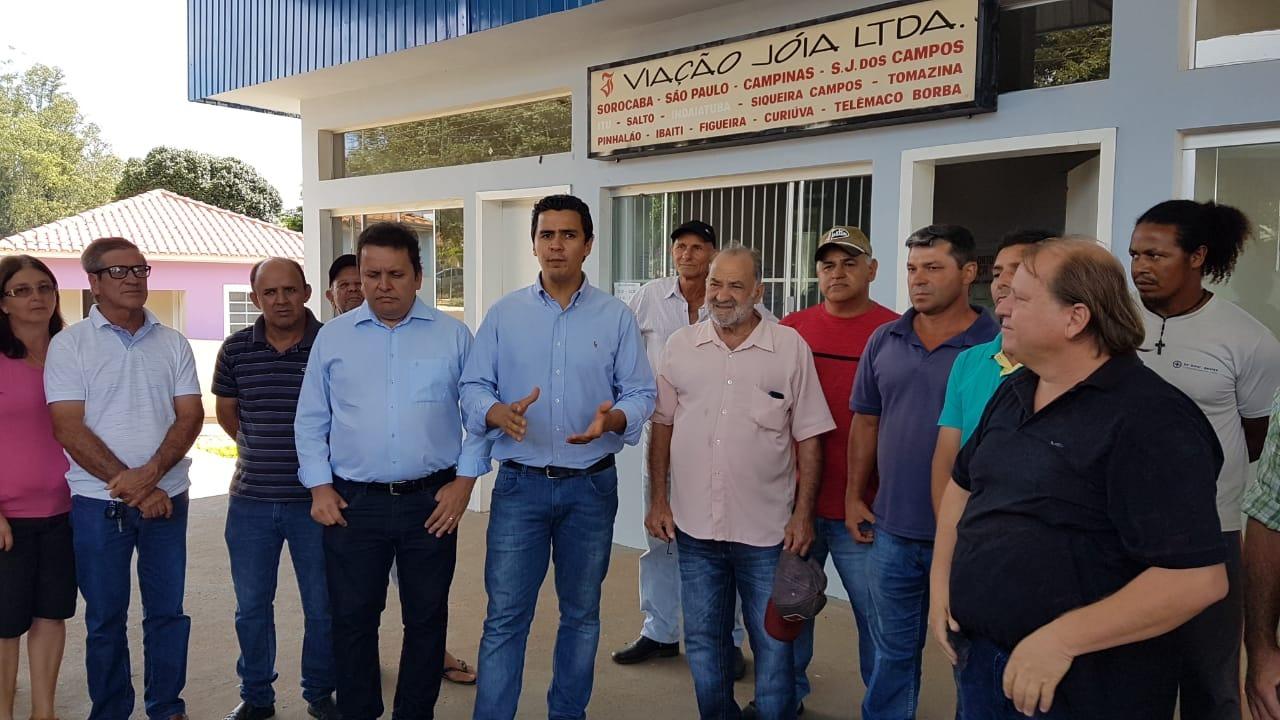 Representantes do Poder Público inauguram rodoviária em Salto do Itararé