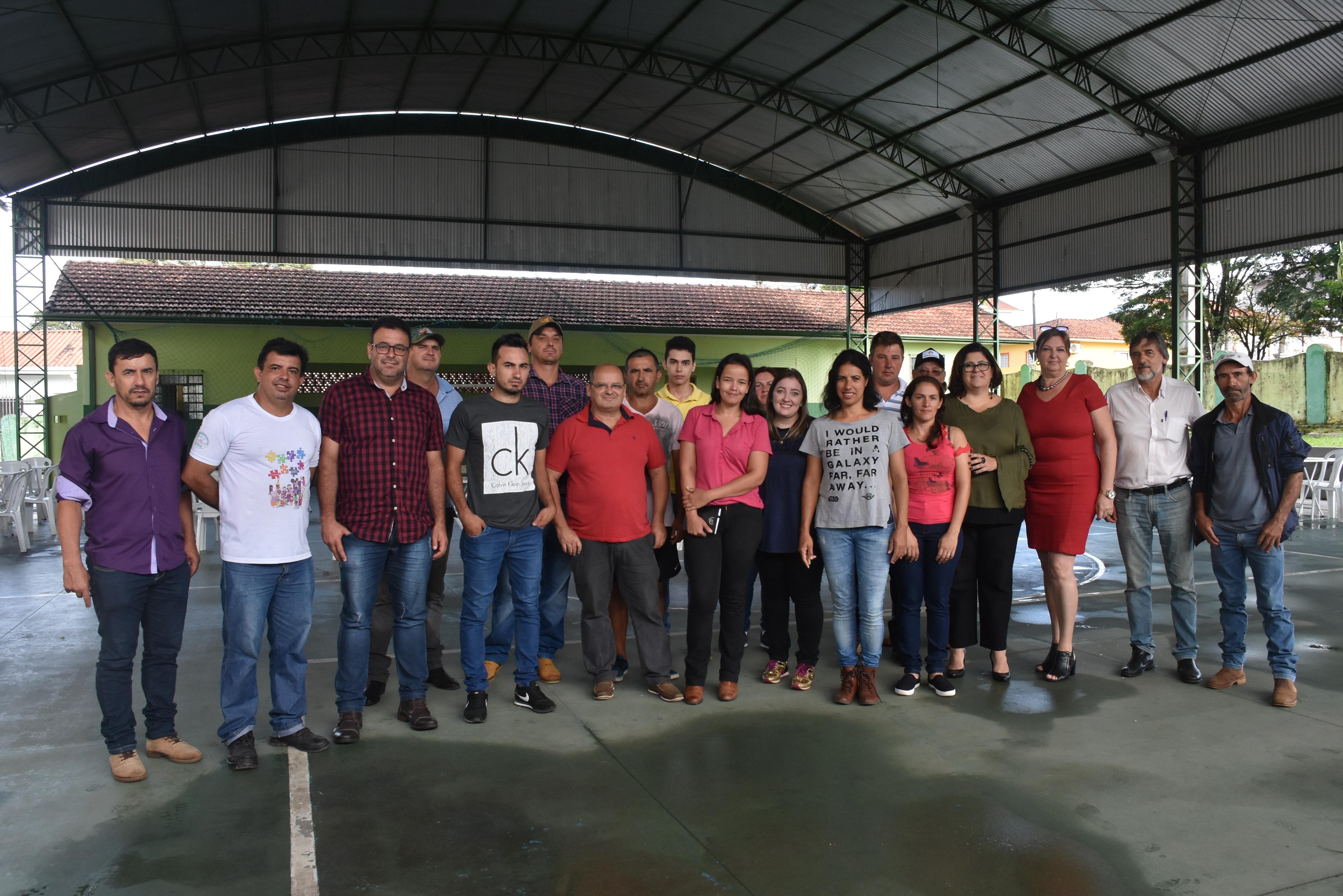 Prefeitura reúne produtores para anunciar a “Feira Verde”