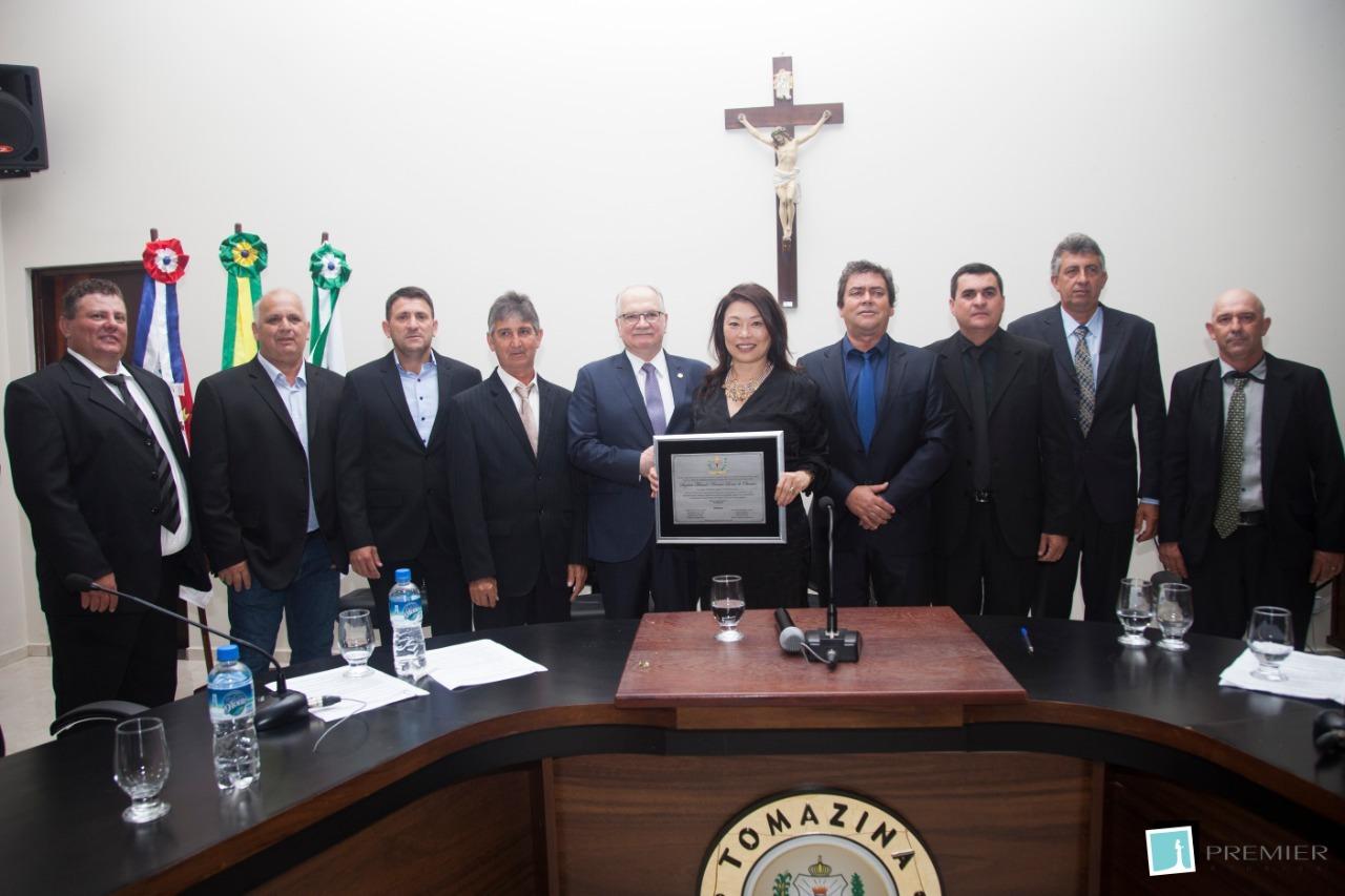 Ministro Edson Fachin participa de homenagem a juíza em Tomazina