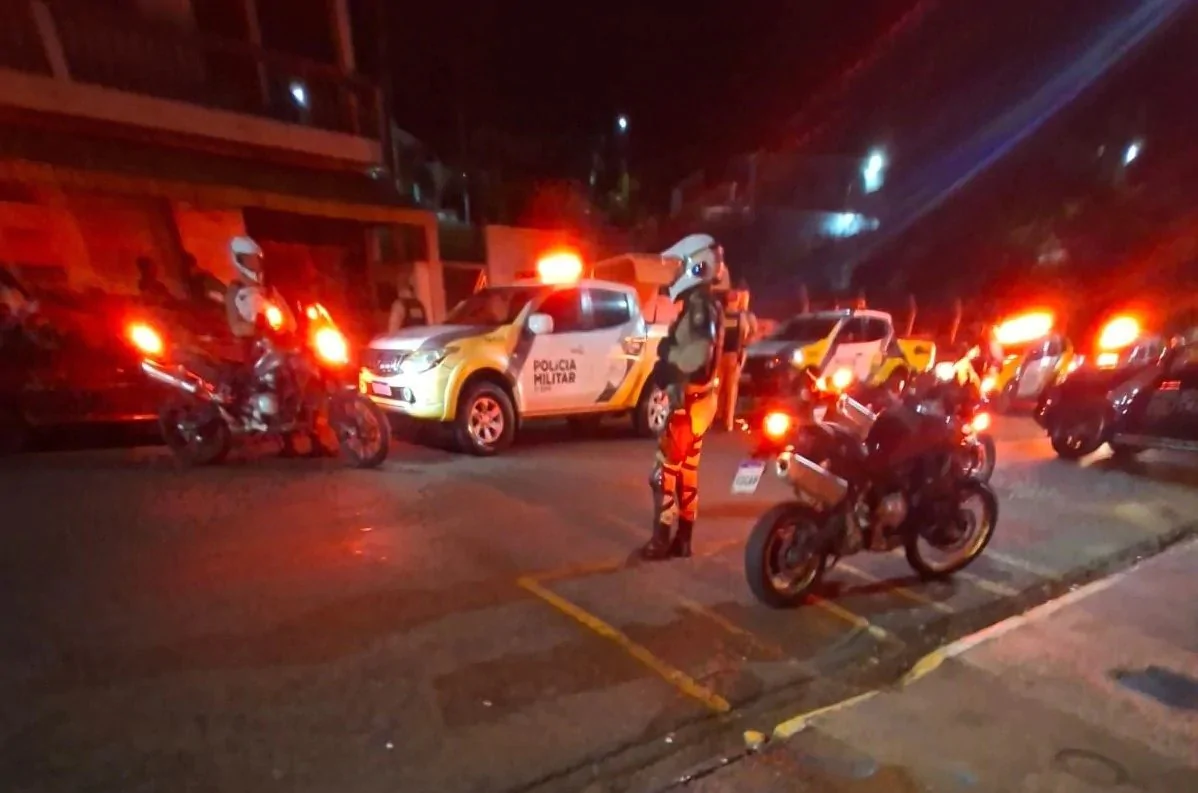 Familiares viram mulher ser morta com marteladas e facadas no Norte Pioneiro; assassino segue foragido e caso é um mistério