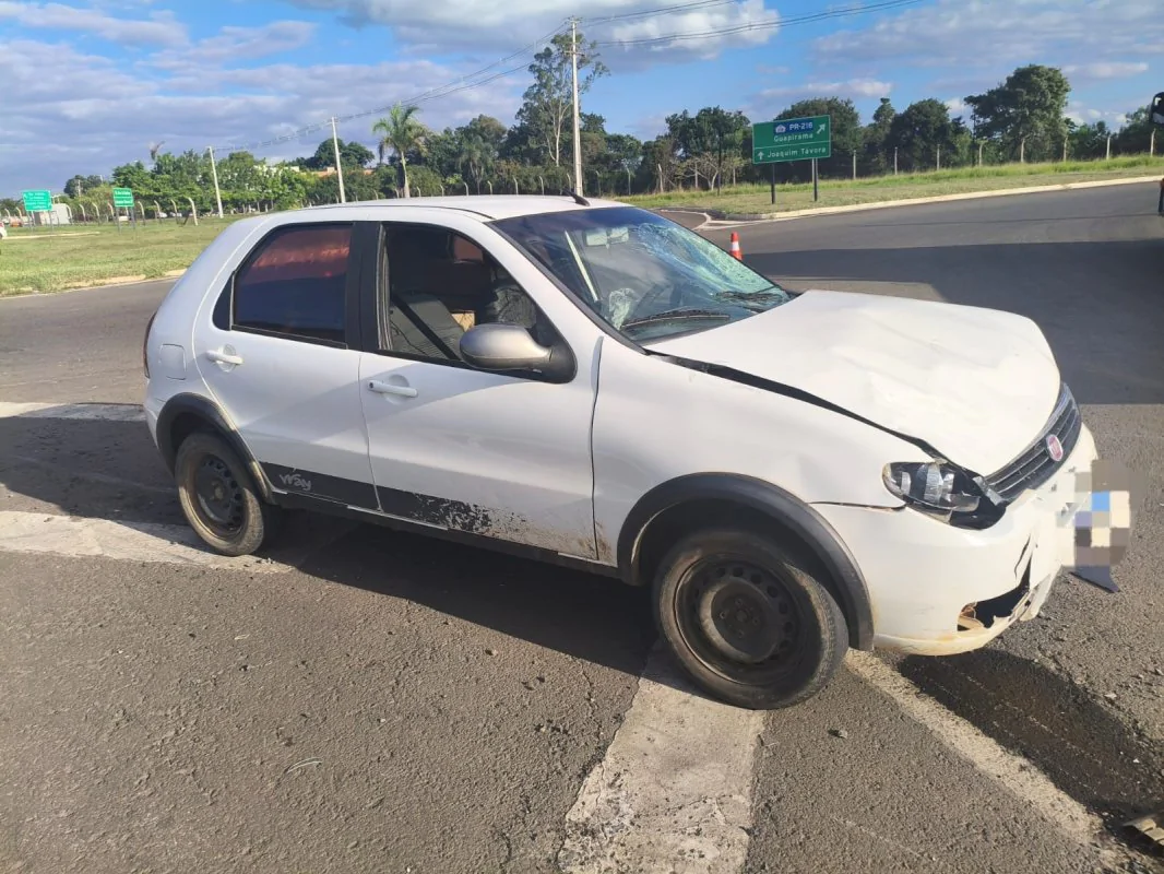 Acidente entre carro e moto deixa dois feridos na PR092