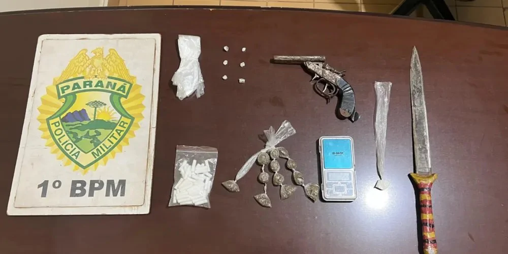 Suspeito aponta arma para policiais e morre durante abordagem da PM