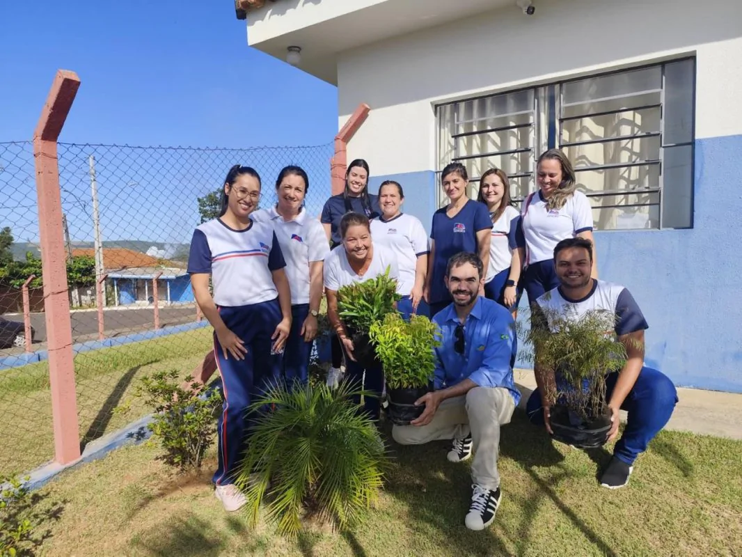 Sengés transforma Dia da Terra em mobilização ambiental e distribui 3 mil mudas nativas