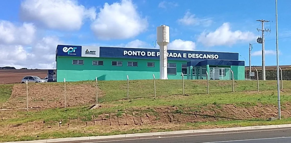 Caminhoneiros e motoristas ganham Ponto de Descanso na PR092
