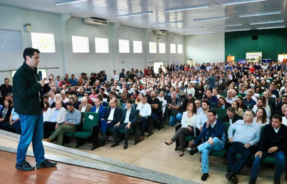 Alexandre Curi defende descentralização do ensino superior e cobra mais recursos federais para universidades do Estado