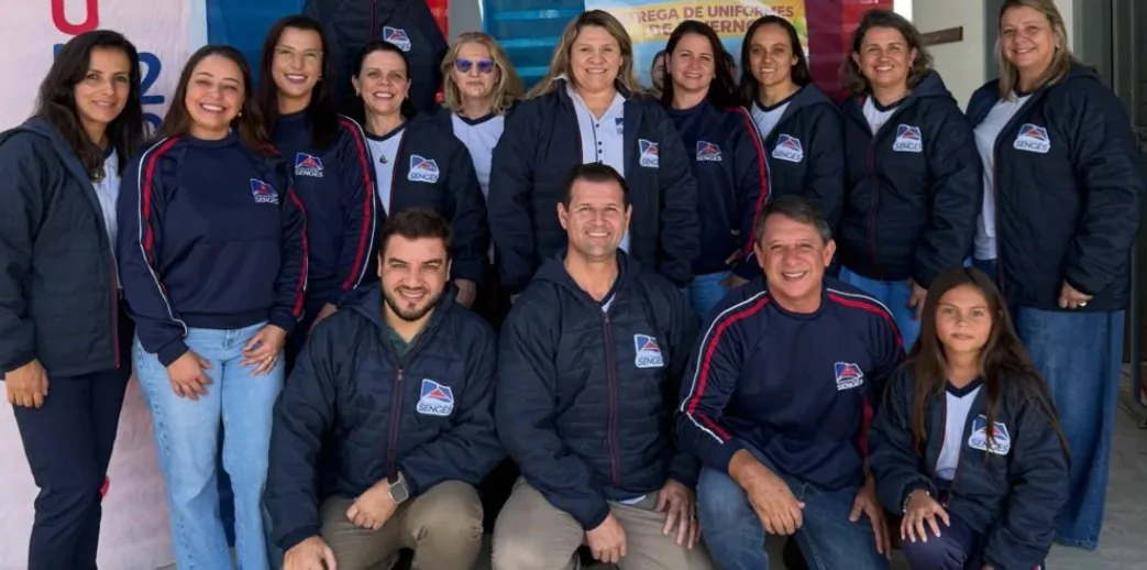 Sengés garante proteção contra o frio com entrega de uniformes para estudantes da rede pública