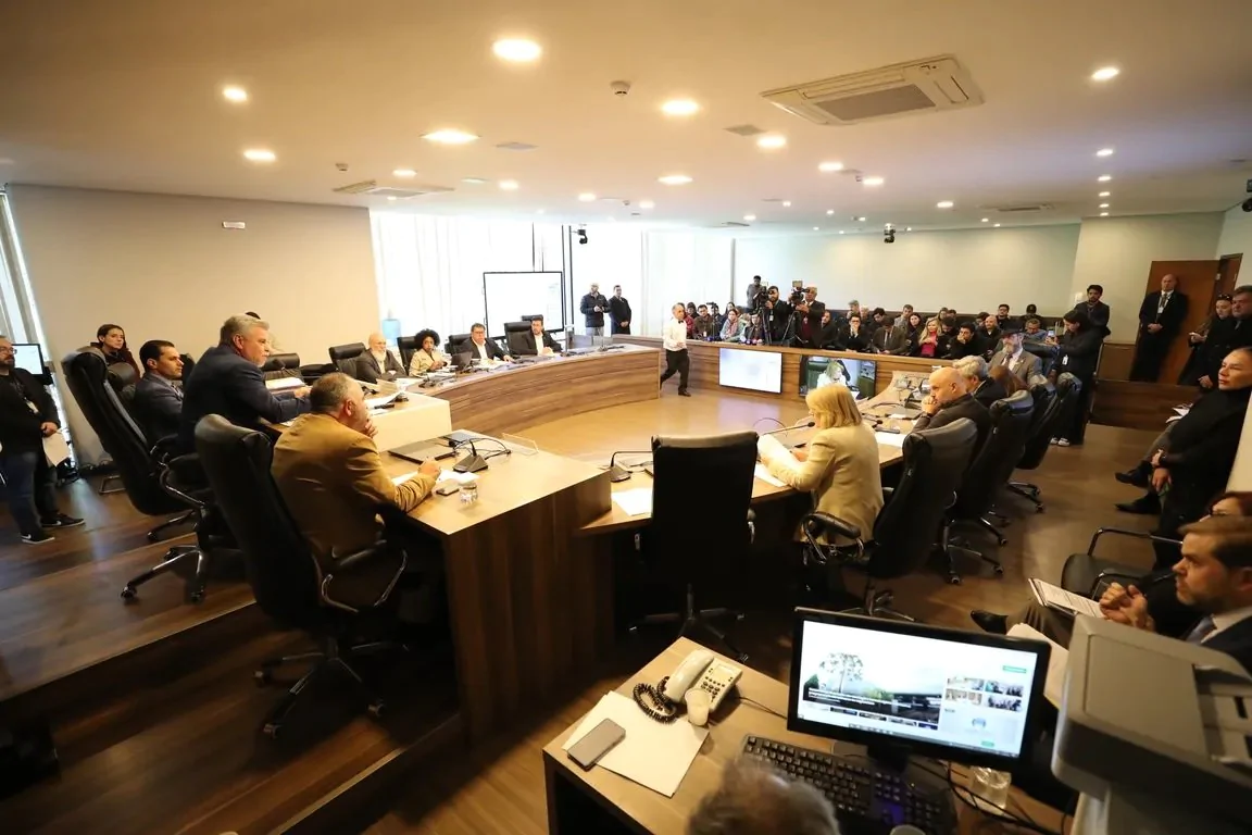 Conselho de Ética aprova perda de mandato de deputado do PT no Paraná