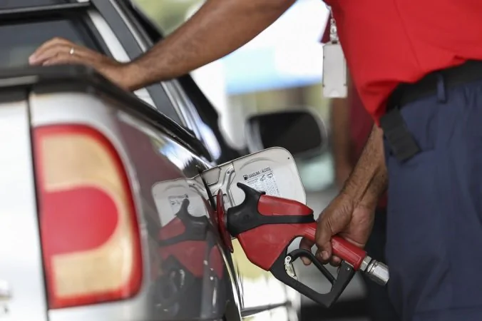 Petrobras prepara aumento da gasolina e prevê reajuste nos próximos dias