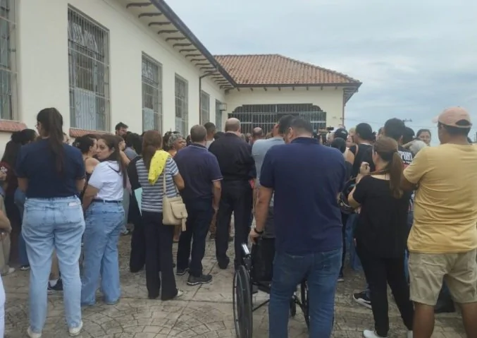 Funcionários da Santa Casa de Jacarezinho podem iniciar greve na semana que vem